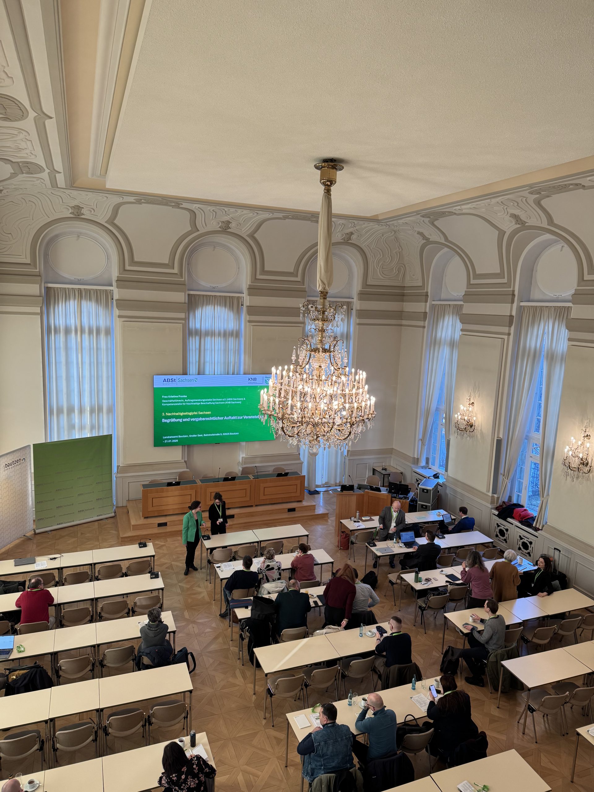 Grüne Beschaffung stärken: 3. Nachhaltigkeitsgipfel in Bautzen